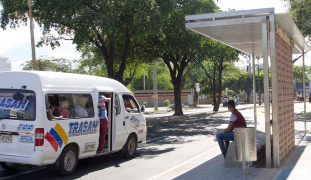 Para garantizar la seguridad de los pasajeros.
Alfredo Estévez
