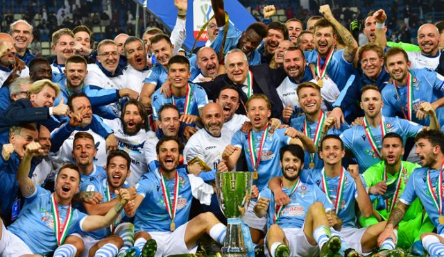 El Lazio suma así su quinta Supercopa de Italia e iguala a número de títulos en el palmarés, en la tercera posición, con el Inter de Milán. AFP
