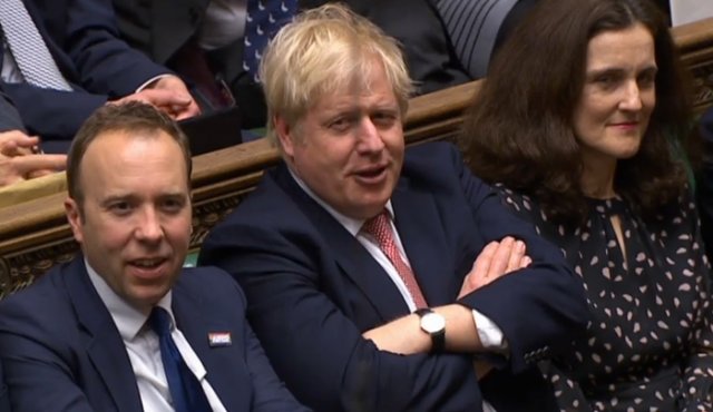 Durante un año, el texto inicialmente negociado por la anterior primera ministra Theresa May, y modificado por Johnson tras su llegada al poder en julio, había sido reiteradamente rechazado por el Parlamento, lo que obligó a tres aplazamientos y provocó una profunda crisis política. AFP