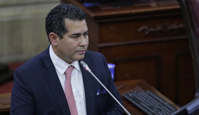 El expresidente de la Cámara Alejandro Carlos Chacón señaló que es respetuoso de la decisión de la Corte Constitucional. Colprensa