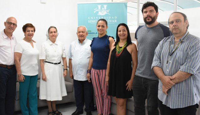 Omar Rozo Pérez, Yolanda Gallardo de Parada, hermana Leonilde Morantes Mantilla, Carlos Corredor Pereira, Vivian Vanessa Arenas Villamizar, Magali Alba Niño, Juan Diego Hernández Albarracín y Valmore Bermúdez Pirela. Cortesía