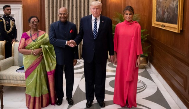 Tanto el presidente Trump como el primer ministro Nerendra Modi se declararon ayer satisfecho de su encuentro en Nueva Delhi. AFP