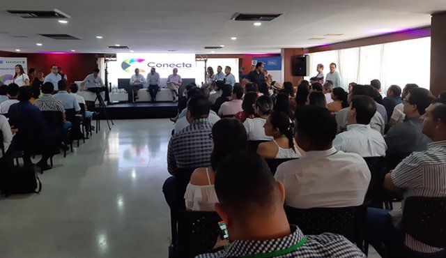 El evento Conecta se llevó a cabo en el Club Comercio. Margie Carrillo