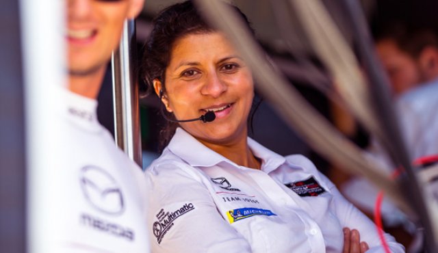 Leena Gade es una ingeniera de carreras que ganó la competencia 24 horas de Le Mans en 2011, 2012 y 2014. @leena_gade