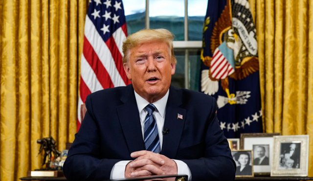 Durante su discurso de 10 minutos, el presidente Donald Trump se dirigió a los estadounidenses. AFP