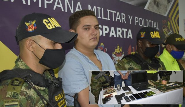 En la casa en donde fue capturado ‘Jota’ las autoridades encontraron armas, celulares, una granada y un pc cuyo contenido será analizado por las autoridades.
Cortesía