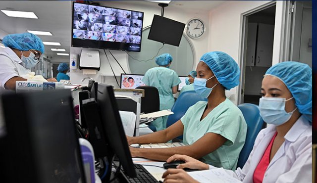 Profesionales de la salud en Colombia. AFP