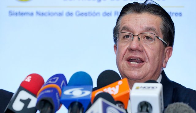 El ministro de Salud, Fernando Ruiz, además dijo que Gobierno avanzará en la compra de elementos de protección para el personal médico. Colprensa