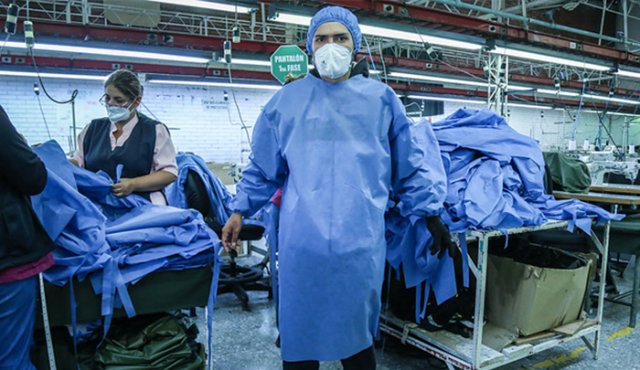 Kits al sector de la salud. Colprensa