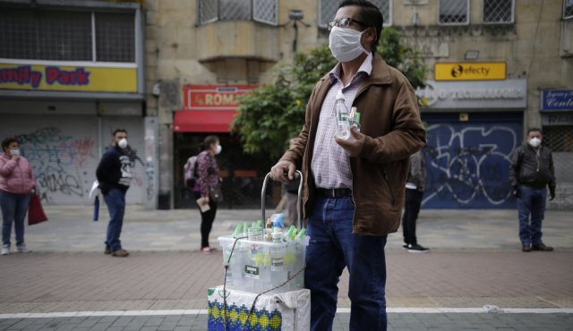 En la jornada se llevaron a cabo 6.805 pruebas de COVID-19. Colprensa