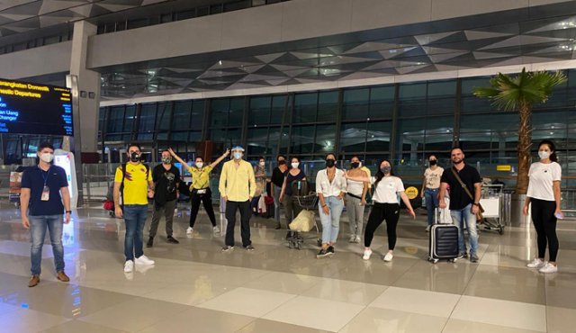 Los colombianos estaban en Australia, Austria, Bélgica, Egipto, Emiratos Árabes, India, Indonesia, Italia, Irlanda, Noruega, Nueva Zelanda, Países Bajos, Portugal, Reino Unido, Singapur, Suecia, Suiza, Tailandia y Hong Kong. Colprensa