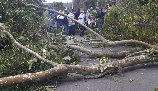 Cierre de vías. Cortesía