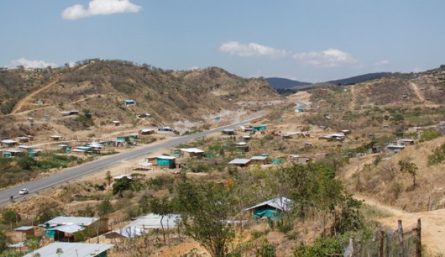 Invasiones en el Anillo Vial Occidental de Cúcuta. Schneyder Mendoza