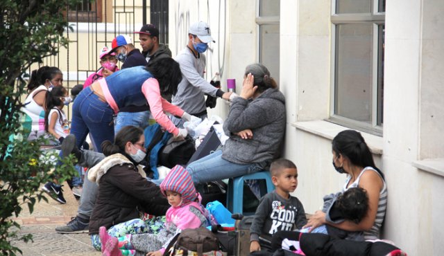 Los especialistas indican que los países de la región deben incluir a los venezolanos en los planes de recuperación económica posteriores a la pandemia. Colprensa