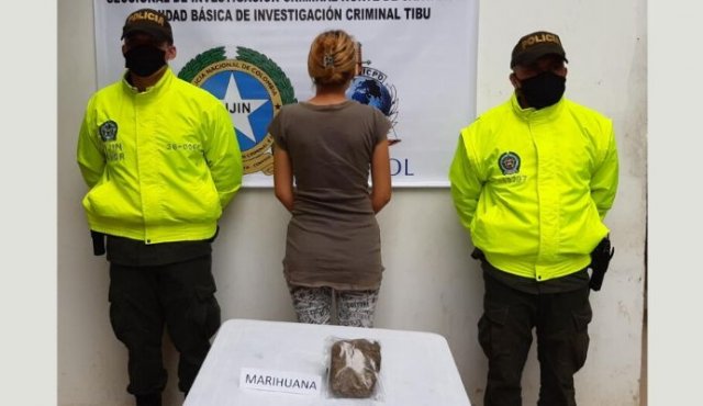 En medio de un registro en la habitación principal del domicilio, descubrieron 368 gramos de marihuana. Cortesía.