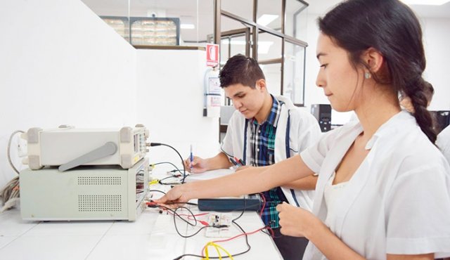 La innovación se ha vuelto clave para que las empresas sean más competitivas en el escenario actual, donde la pandemia ha obligado a los negocios tradicionales a digitalizarse. Archivo / La Opinión