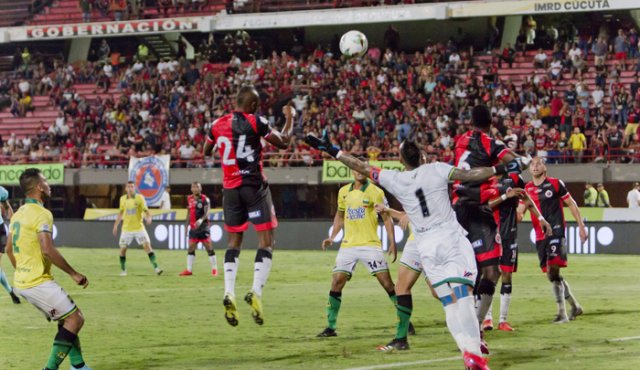 En la primera opción que se plantea la dimayor, para la reanudación del campéonato, el Cúcuta Deportivo jugaría en el Grupo D junto a Junior de Barranquilla, Atlético Bucaramanga, Jaguares y Alianza Petrolera. Archivo