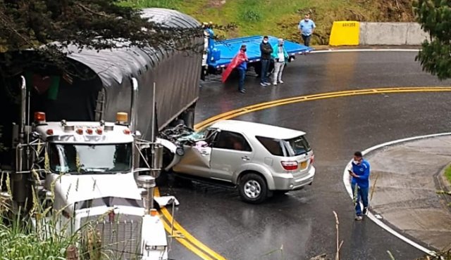 El accidente ocurrió en una curva de la vía Pamplona-Bucaramanga. Tomada de Facebook