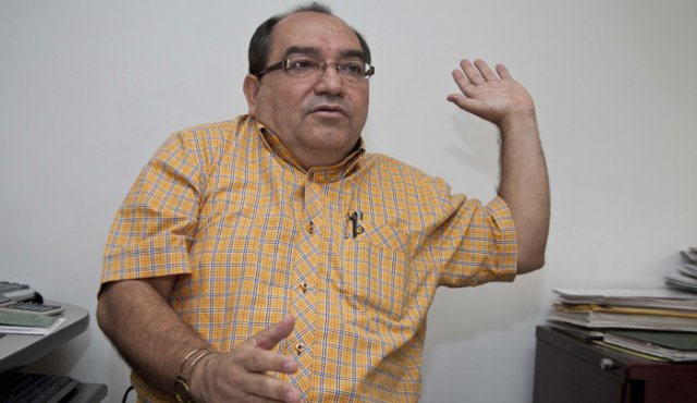 El alcalde Álvaro Ureña informó que tomó medidas preventivas en la población para evitar la propagación del virus. Archivo