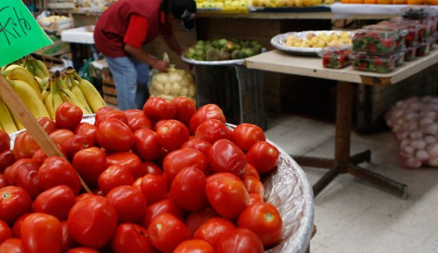 A la hora de escoger el lugar donde comprar dichos productos es importante tener en cuenta: calidad, buen precio, comodidad y sobretodo que estén acatando las medidas de bioseguridad. Archivo