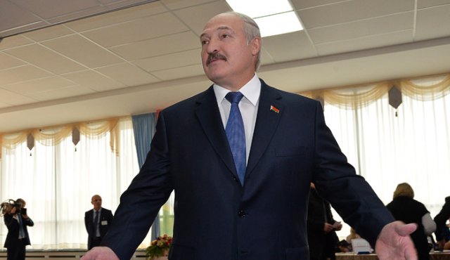Alexandr Lukashenko, ha sido muy criticado por su gestión de la pandemia. Archivo