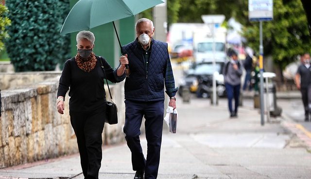 Adultos Mayores en pandemia, Colprensa