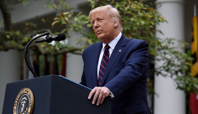 Trump, de 74 años, ha pasado meses denigrando el estado mental de Biden, de 77 años. AFP