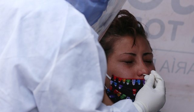Secretaría de Salud realiza pruebas gratuitas de COVID-19 en Centros Comerciales. Colprensa