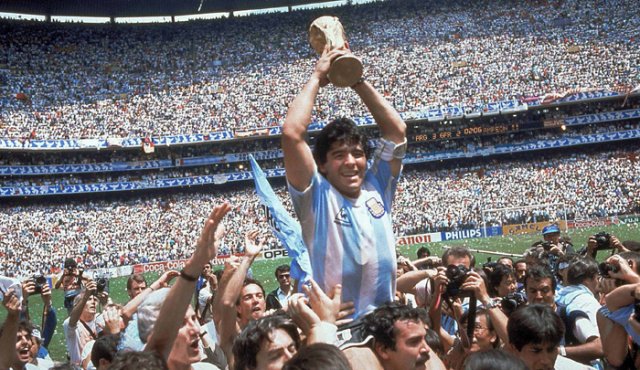 'Pelé' mostró su tristeza por la muerte del argentino Diego Maradona. Archivo