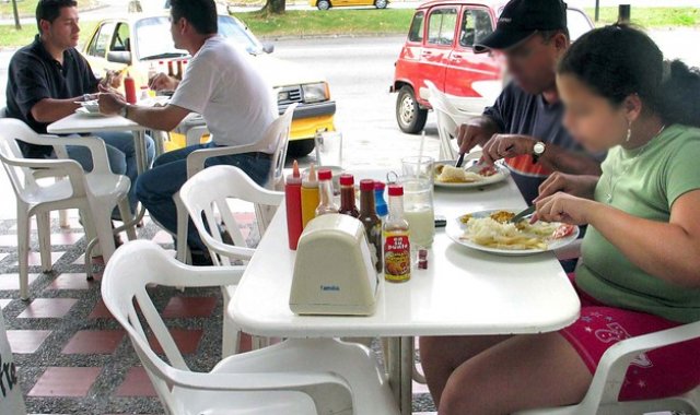 Solo el 21,7% de la población de 5 a 64 años consume diariamente verduras y hortalizas. Colprensa