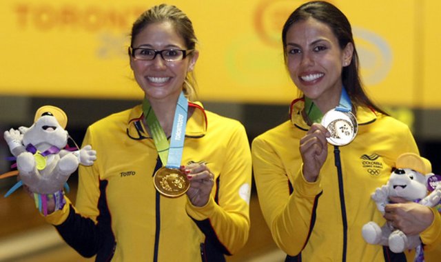 Clara Juliana guerrero y Rocio Restrepo ganaron oro en dobles femeninos de bolos. Internet