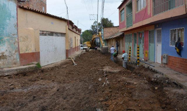 Hicieron un muro de contención. Roberto Ospino
