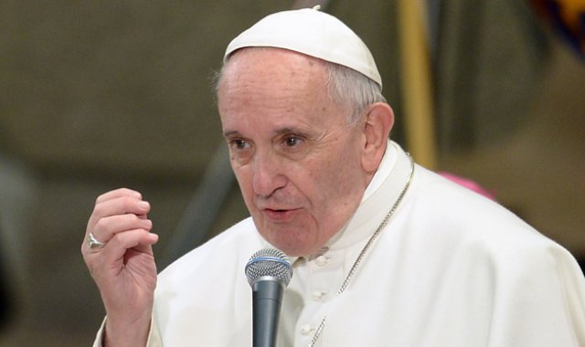 Dijo que los divorciados que se vuelven a casar no están excomulgados. AFP