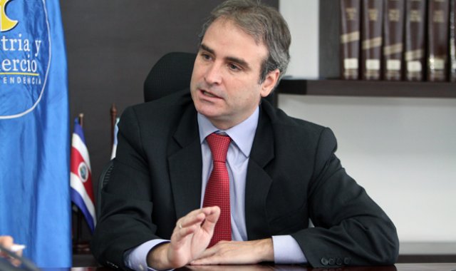 Pablo Felipe Robledo, superintendente de Industria y Comercio. Colprensa