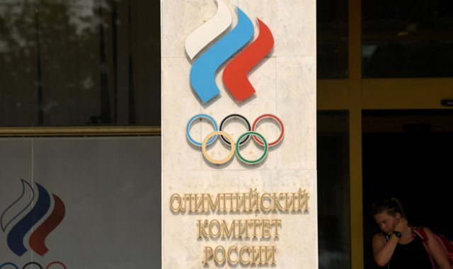 Por el momento son 74 los deportistas rusos, 67 de ellos atletas, apartados de la carrera por los Juegos de Rio. AFP