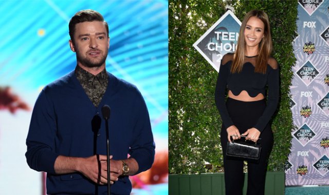 Justin Timberlake y Jessica Alba en la ceremonia de los premios Teen Choice. AFP