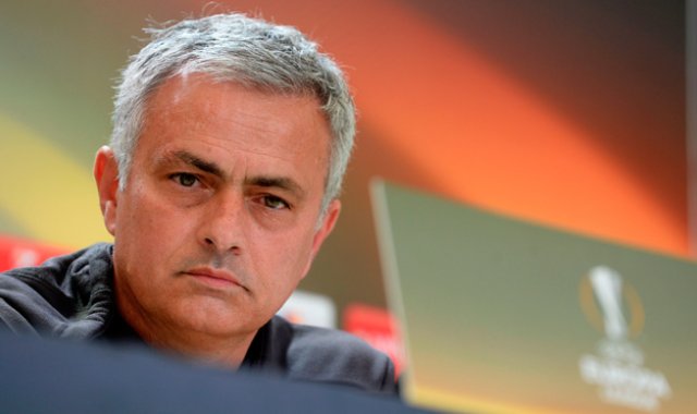 José Mourinho, técnico del Manchester United AFP