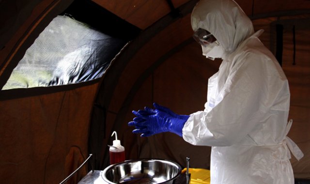a epidemia fue declarada terminada en la región en junio de 2016, después de haber causado más de 11.300 muertos, más del 99% en estos tres países.  AP