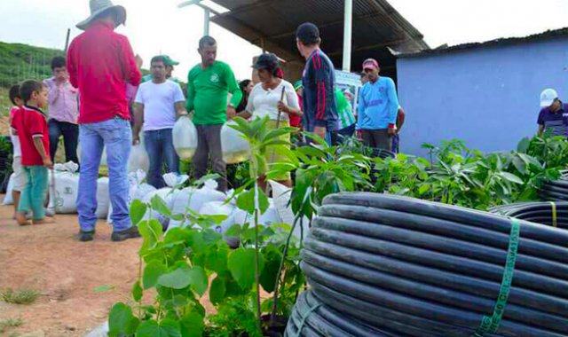 Las familias recibieron alevinos, concentrado y materiales. Cortesía