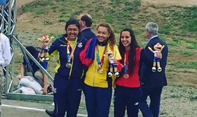 En la carrera femenina la ganadora fue Ana Cadavid y en la categoría masculina la victoria fue para el colombiano Juan Ramírez y su compatriota Samuel Zapata se adjudicó la plata. Tomada de Internet