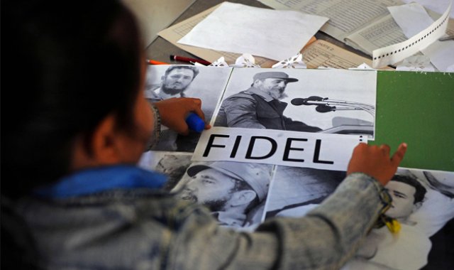Fallecido a los 90 años, 48 de ellos a las riendas de Cuba, Fidel despertó pasiones extremas y encontradas entre los cubanos. AFP