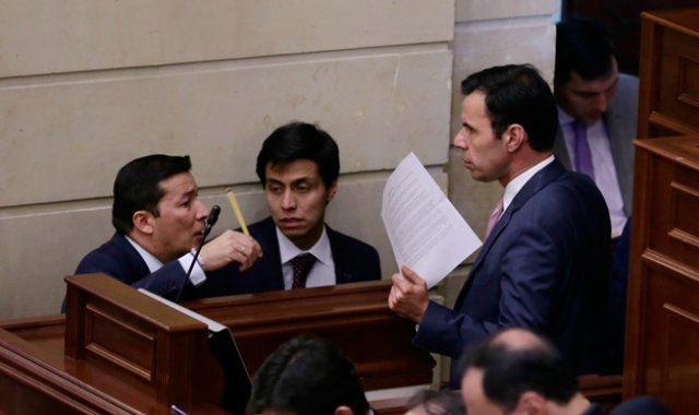 La Reforma Política se hundió en la plenaria del Senado y por petición del mismo ministro del Interior, Guillermo Rivera. Colprensa