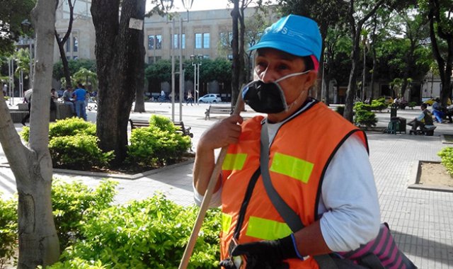 58.863 personas encontraron un trabajo formal de un total de 141.760 vacantes que fueron registradas por los empresarios. Archivo La Opinión