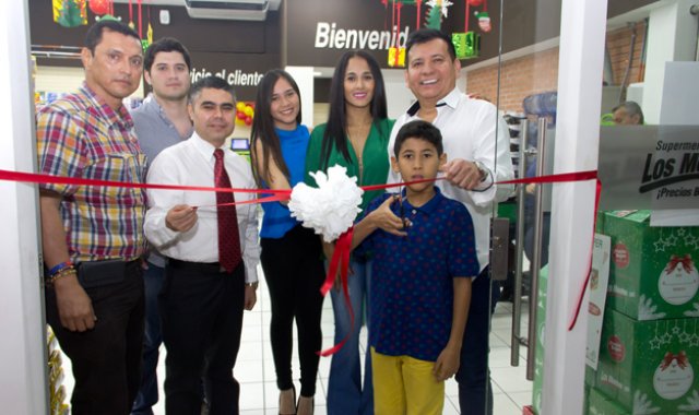 Inauguración. Alfredo Estévez