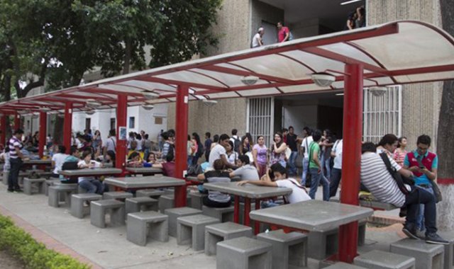 Archivo de La Opinión