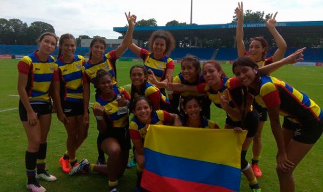 Las deportistas recibieron felicitaciones por su clasificación.
Cortesía Federugby