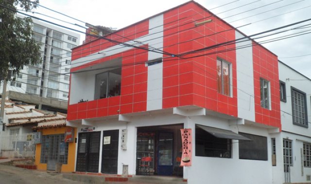 En este sitio se presentó el asalto. El intendente estaba acompañado de su mamá, de su esposa y de otros familiares. Colprensa