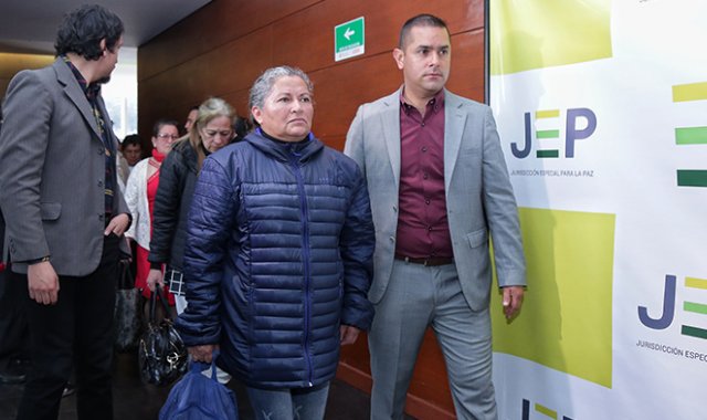 Las madres y familiares de los jóvenes hicieorn presencia en la audiencia.
Colprensa