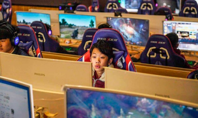 La noticia provocó este viernes la caída de las acciones en bolsa de varias empresas del sector. Internet