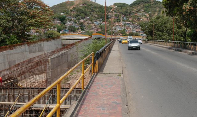 Los rellenos de la zona principal son los trabajos que actualmente están ejecutando en la nueva estructura, que según el cronograma debe estar entregada antes de finalizar el año. Archivo